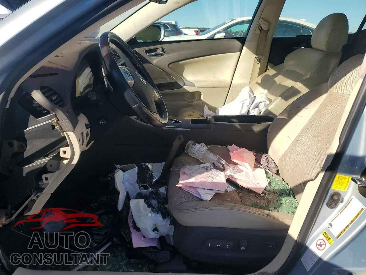 LEXUS IS 2012 - JTHCF5C21C5053558