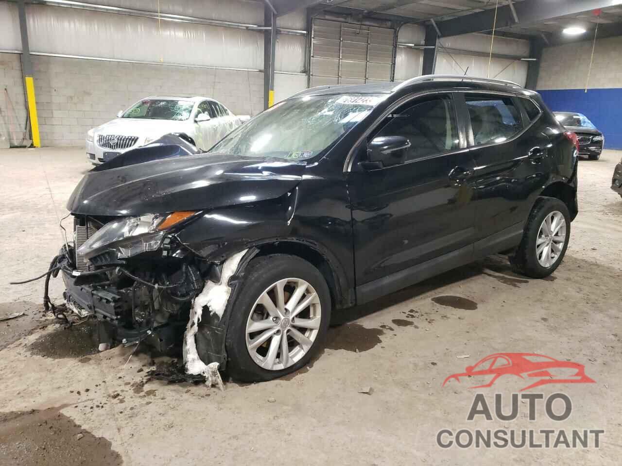 NISSAN ROGUE 2017 - JN1BJ1CR5HW137310