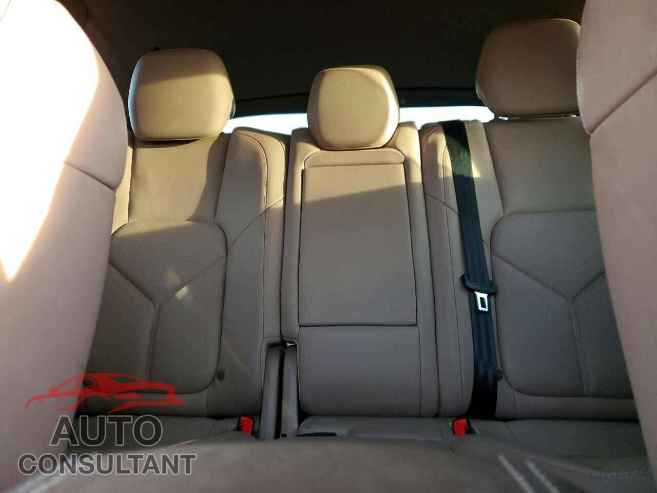 PORSCHE CAYENNE 2012 - WP1AA2A21CLA07876