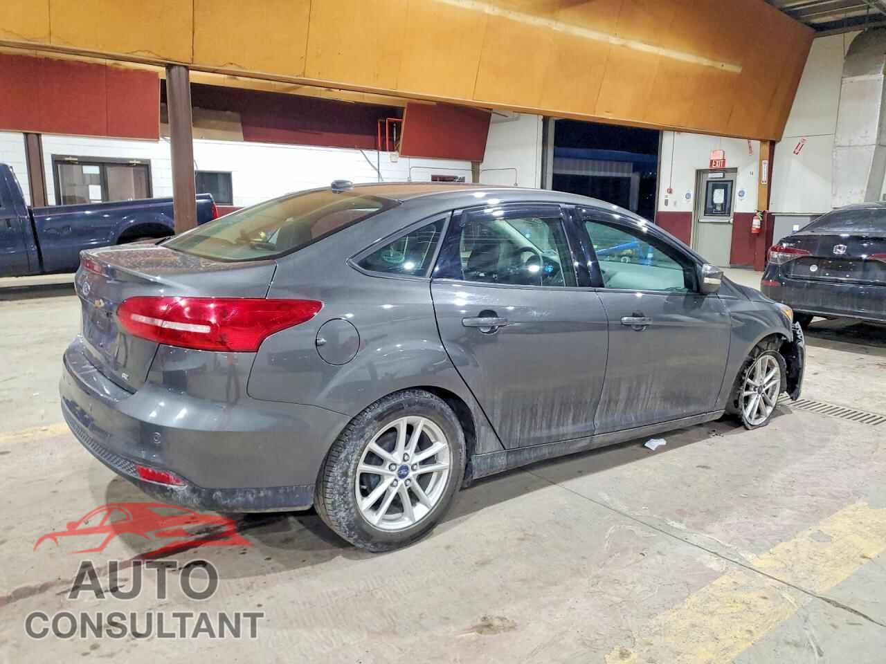 FORD FOCUS 2015 - 1FADP3F26FL279362