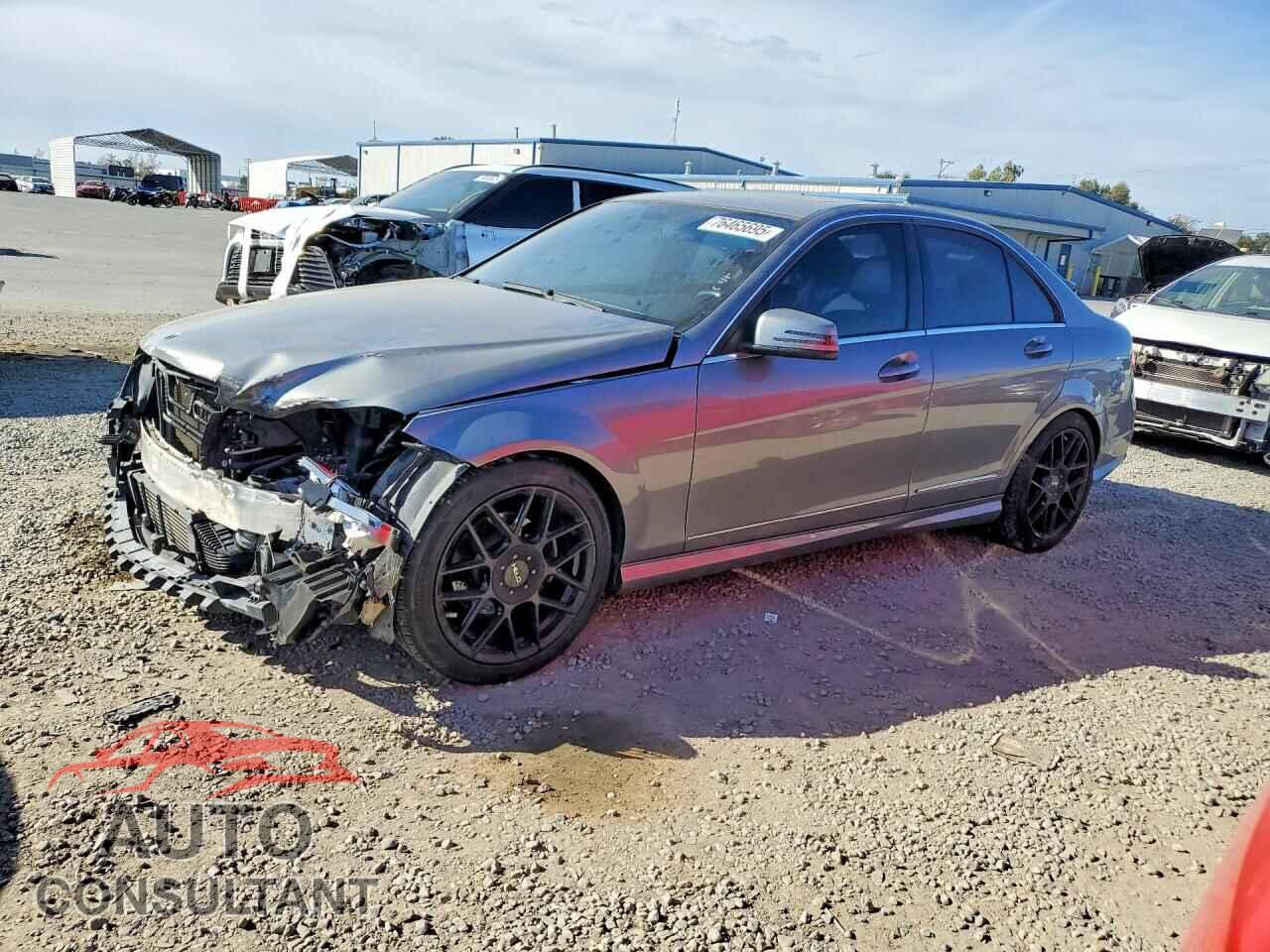 MERCEDES-BENZ C-CLASS 2012 - WDDGF4HB7CA609746