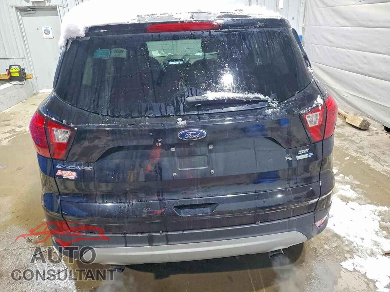 FORD ESCAPE 2019 - 1FMCU9GD9KUB42725