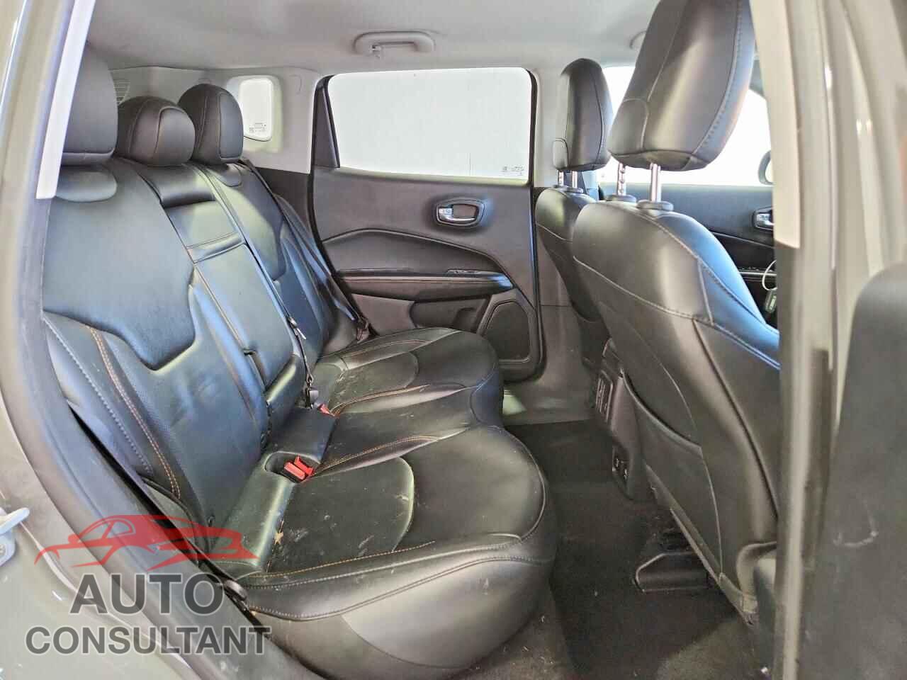 JEEP COMPASS 2019 - 3C4NJDCB8KT753577