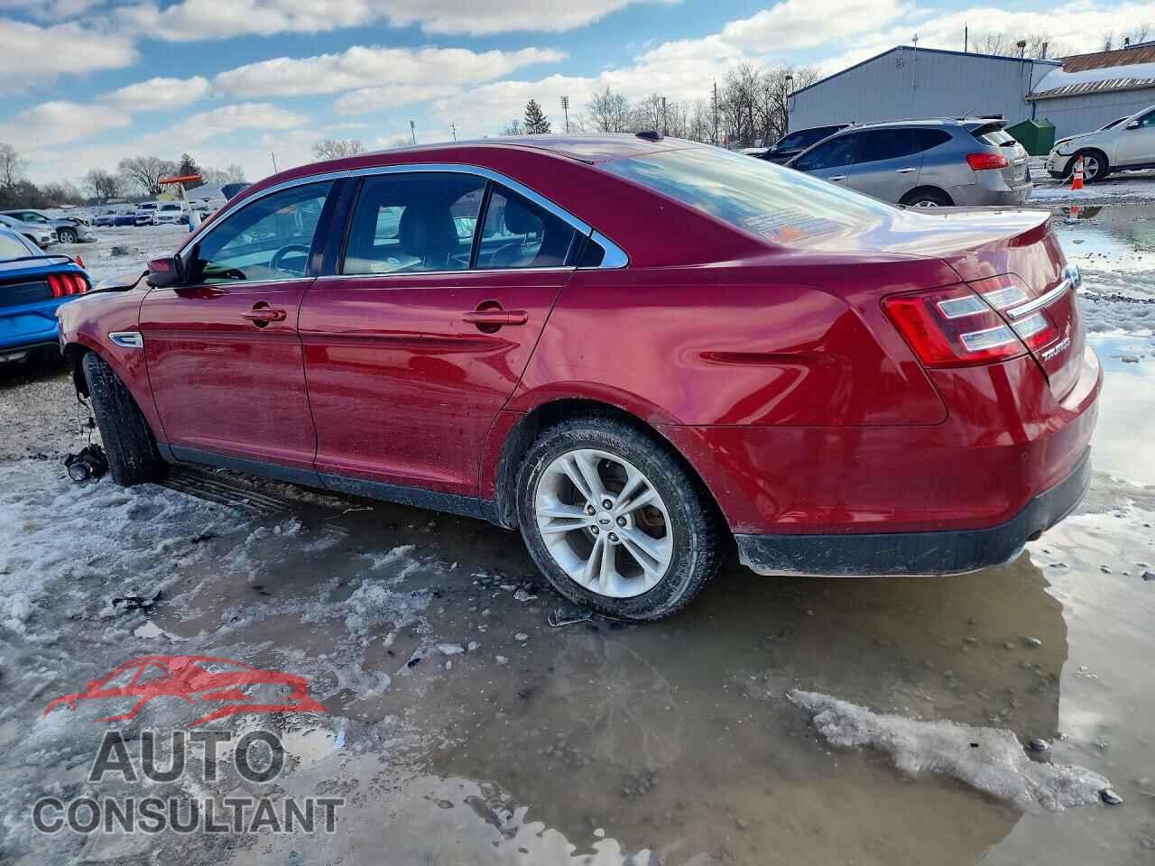 FORD TAURUS 2019 - 1FAHP2E82KG100643