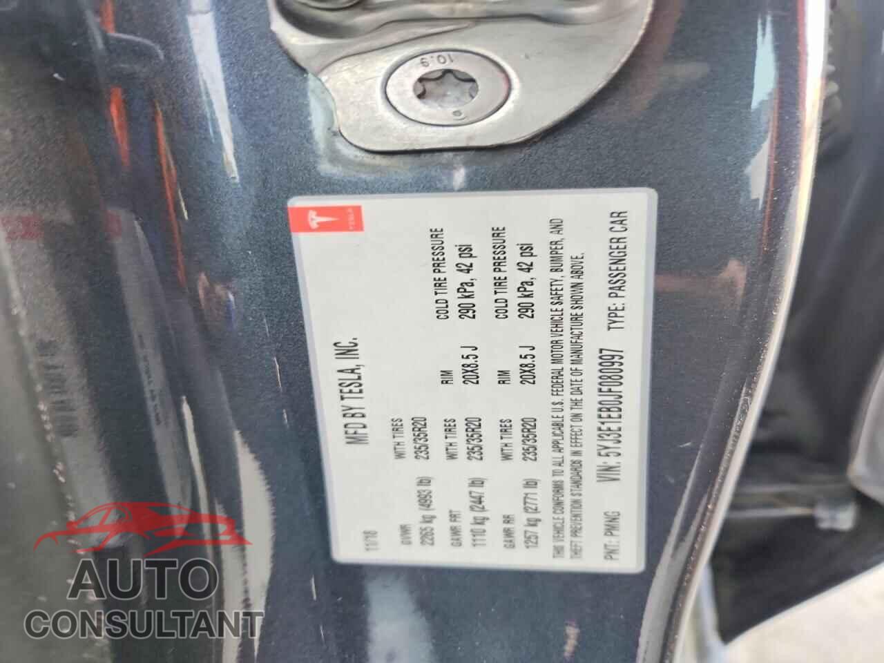 TESLA MODEL 3 2018 - 5YJ3E1EB0JF080997