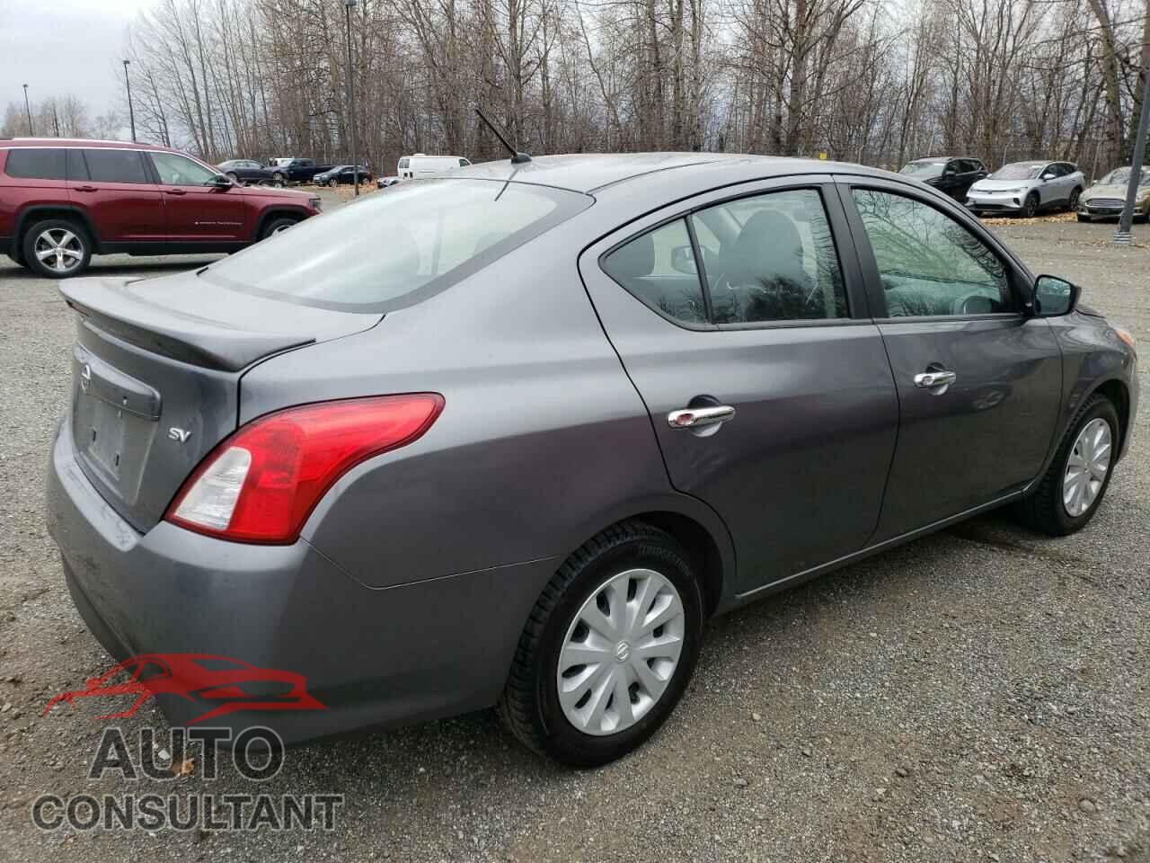 NISSAN VERSA 2017 - 3N1CN7APXHL858435