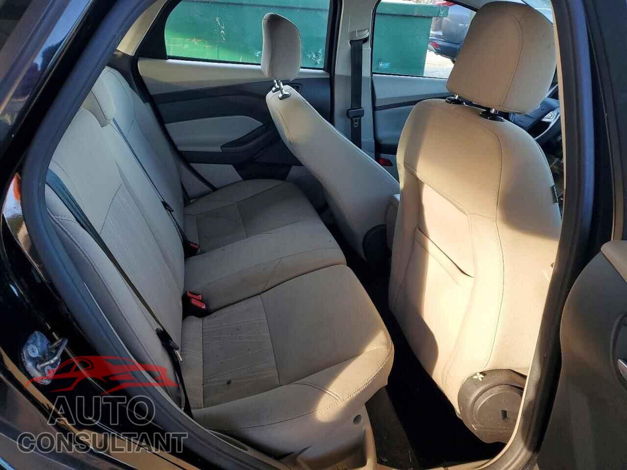 FORD FOCUS 2017 - 1FADP3K20HL336325