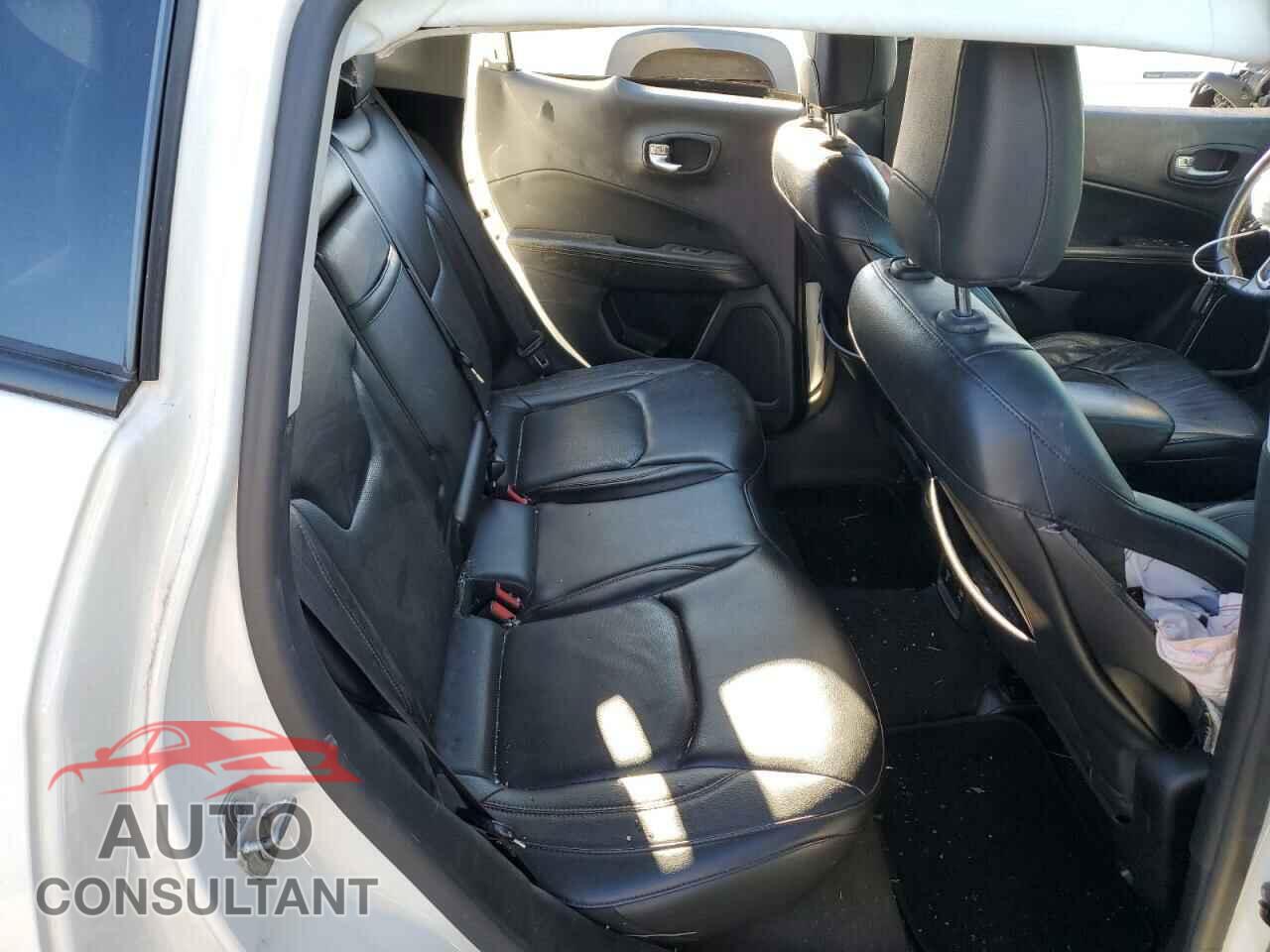 JEEP COMPASS 2017 - 3C4NJDCB8HT639670