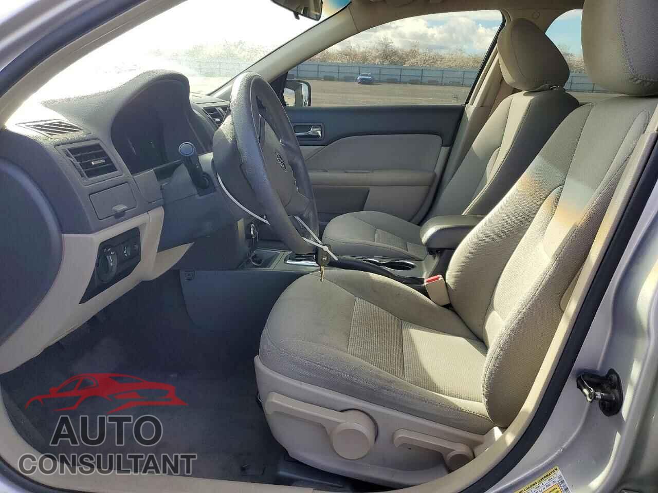 FORD FUSION 2010 - 3FAHP0GA2AR242535