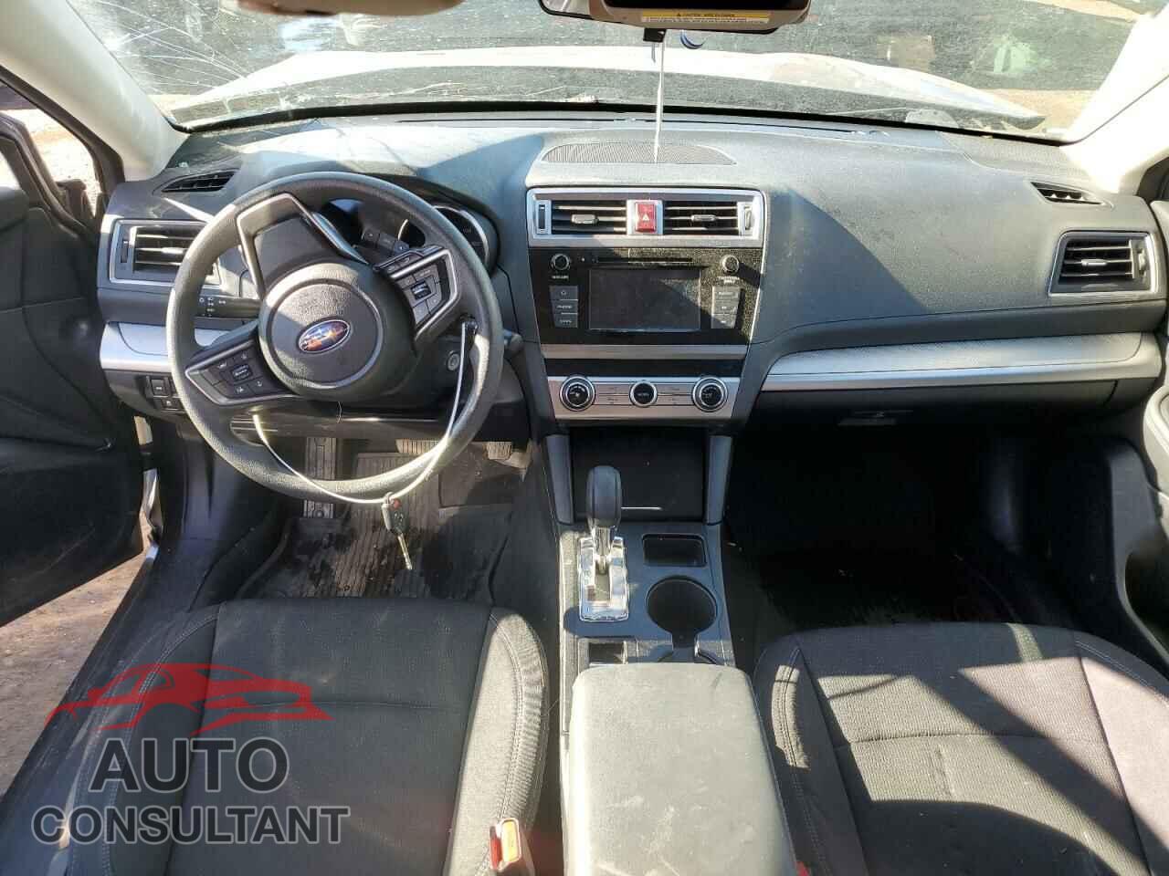 SUBARU LEGACY 2019 - 4S3BNAB62K3038252