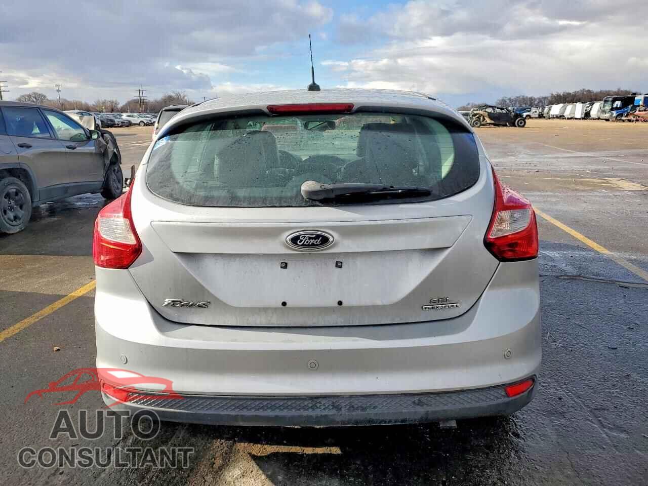 FORD FOCUS 2012 - 1FAHP3M21CL469148