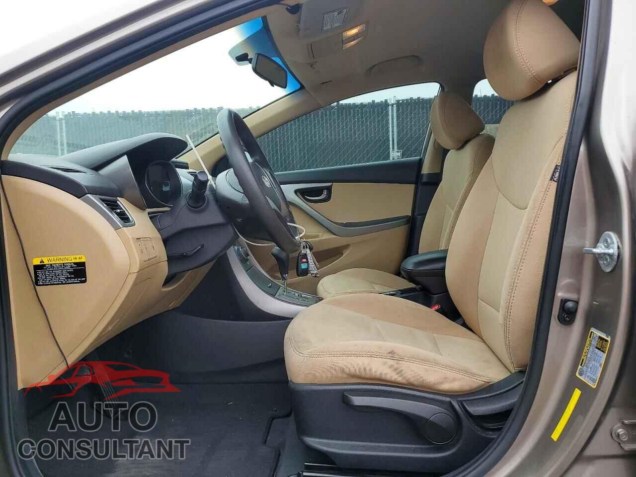 HYUNDAI ELANTRA 2013 - 5NPDH4AE8DH424384