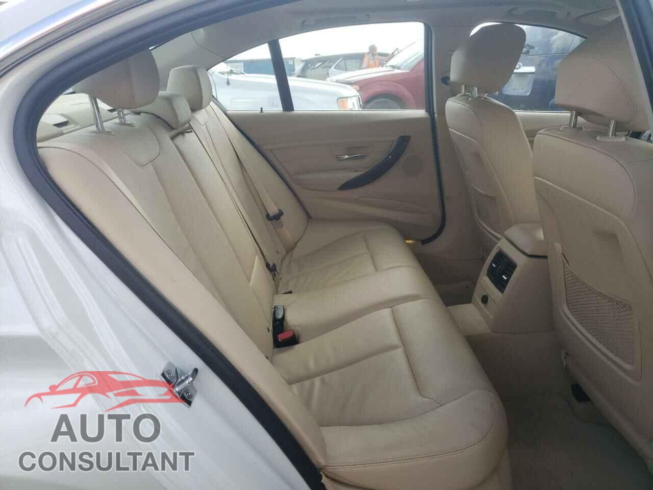 BMW 3 SERIES 2012 - WBA3A5C52CF350176