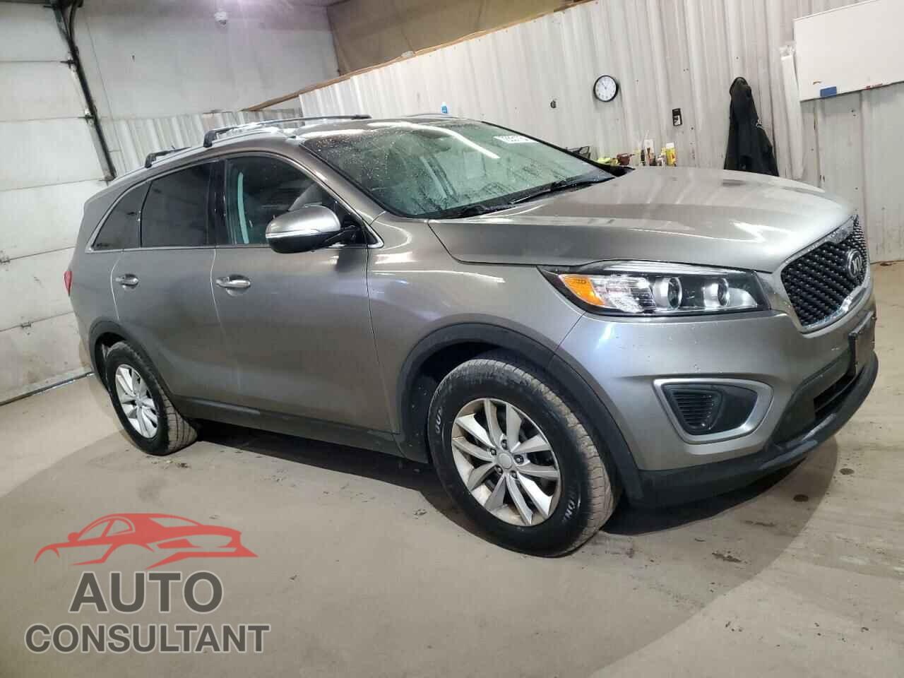 KIA SORENTO 2017 - 5XYPGDA52HG192507