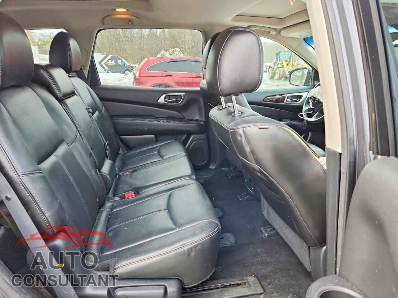 NISSAN PATHFINDER 2013 - 5N1AR2MM4DC681976