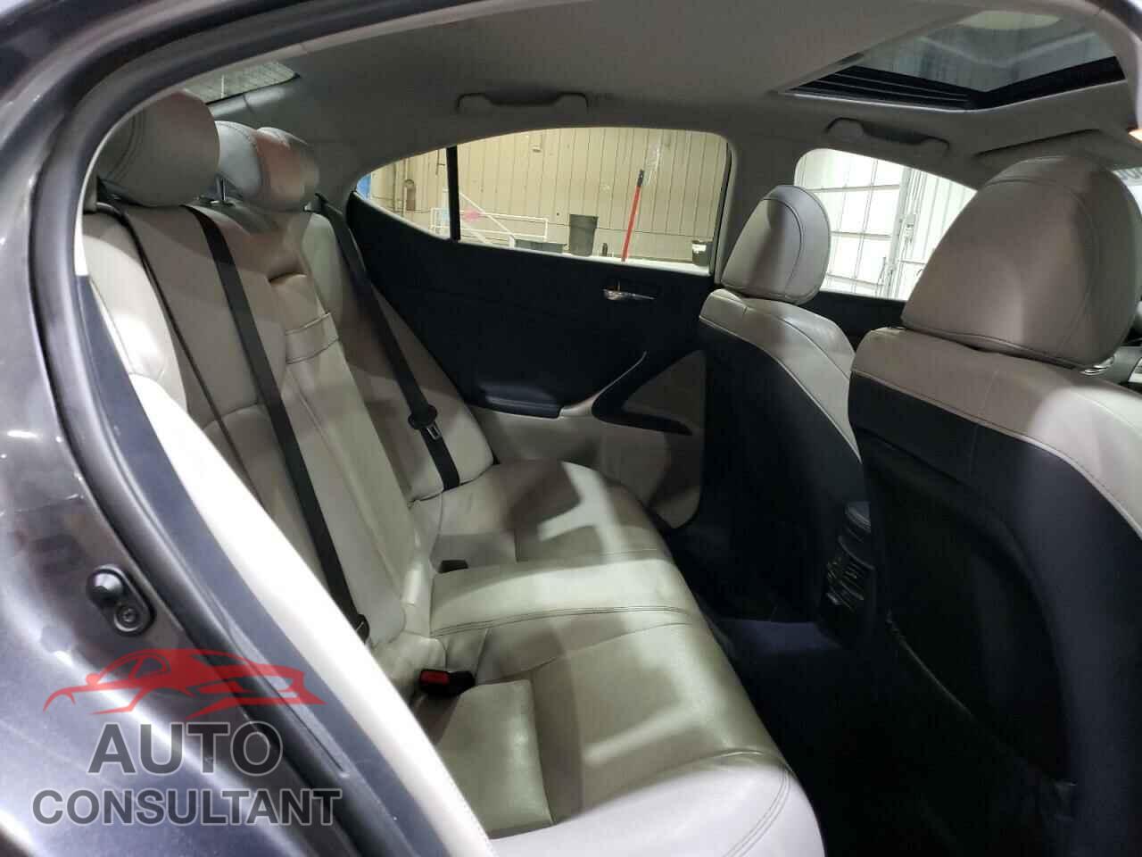 LEXUS IS 2013 - JTHCF5C21D5061788
