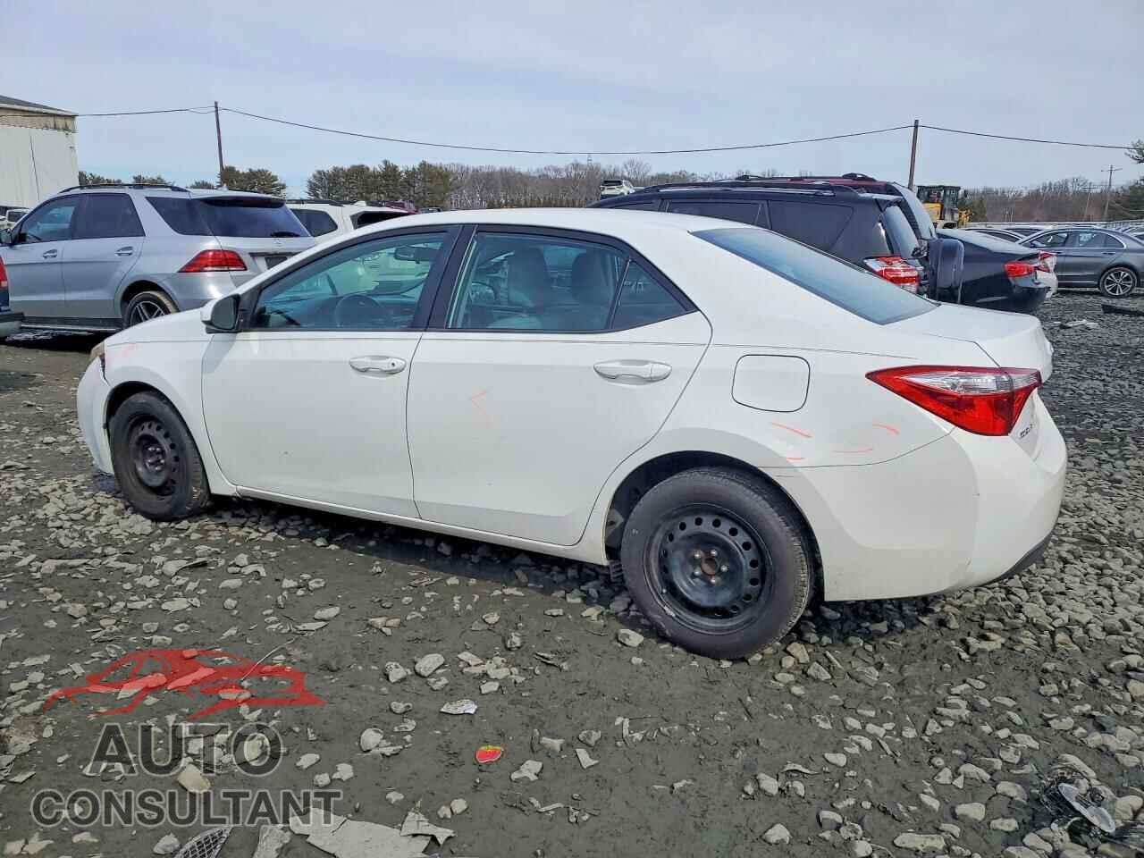 TOYOTA COROLLA 2015 - 2T1BURHE2FC384007