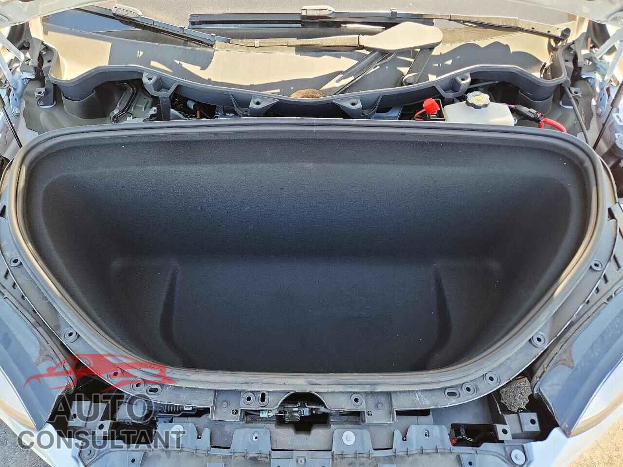 TESLA MODEL X 2023 - 7SAXCBE5XPF385023