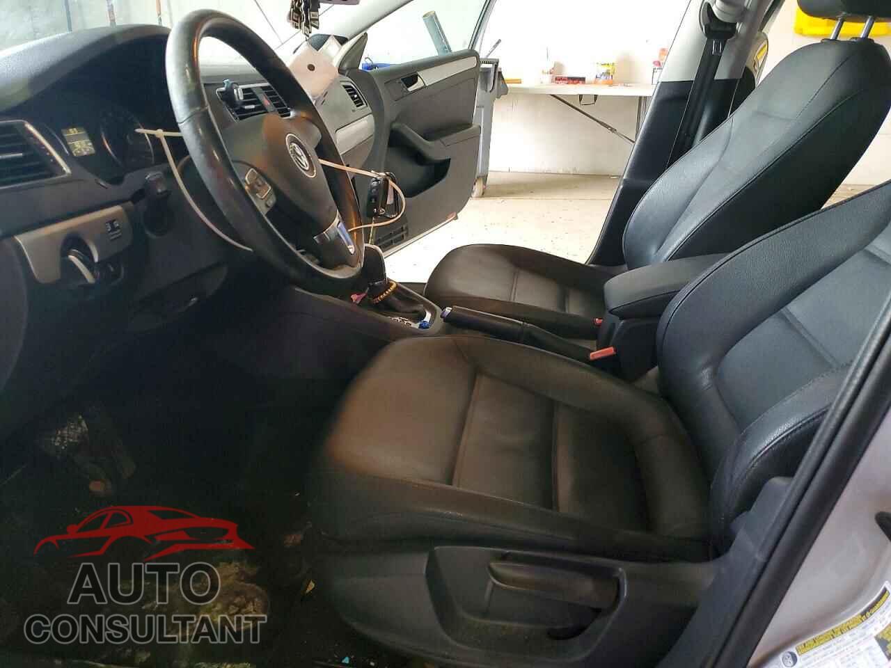VOLKSWAGEN JETTA 2012 - 3VWLL7AJ6CM319423