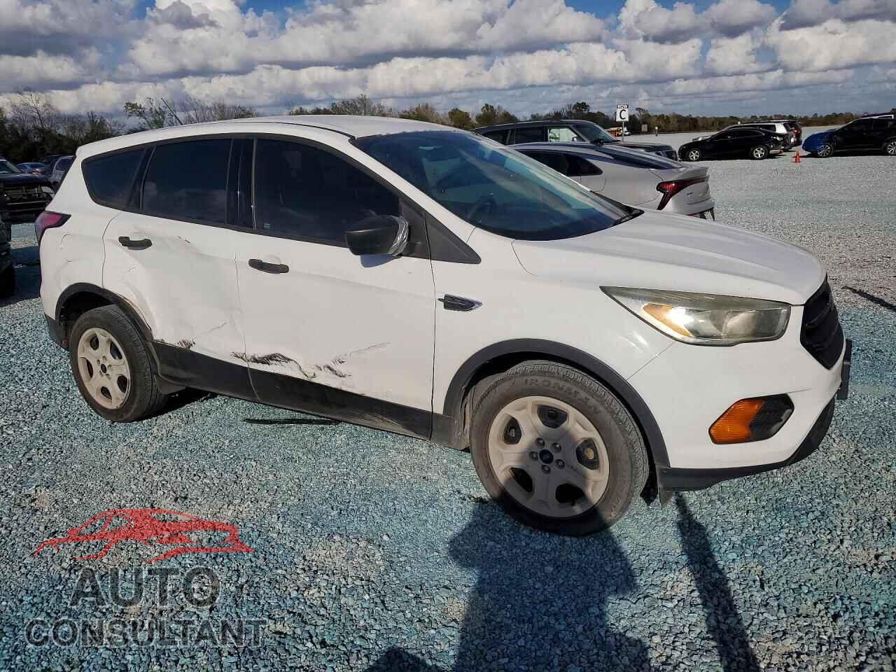 FORD ESCAPE 2017 - 1FMCU0F74HUD57686