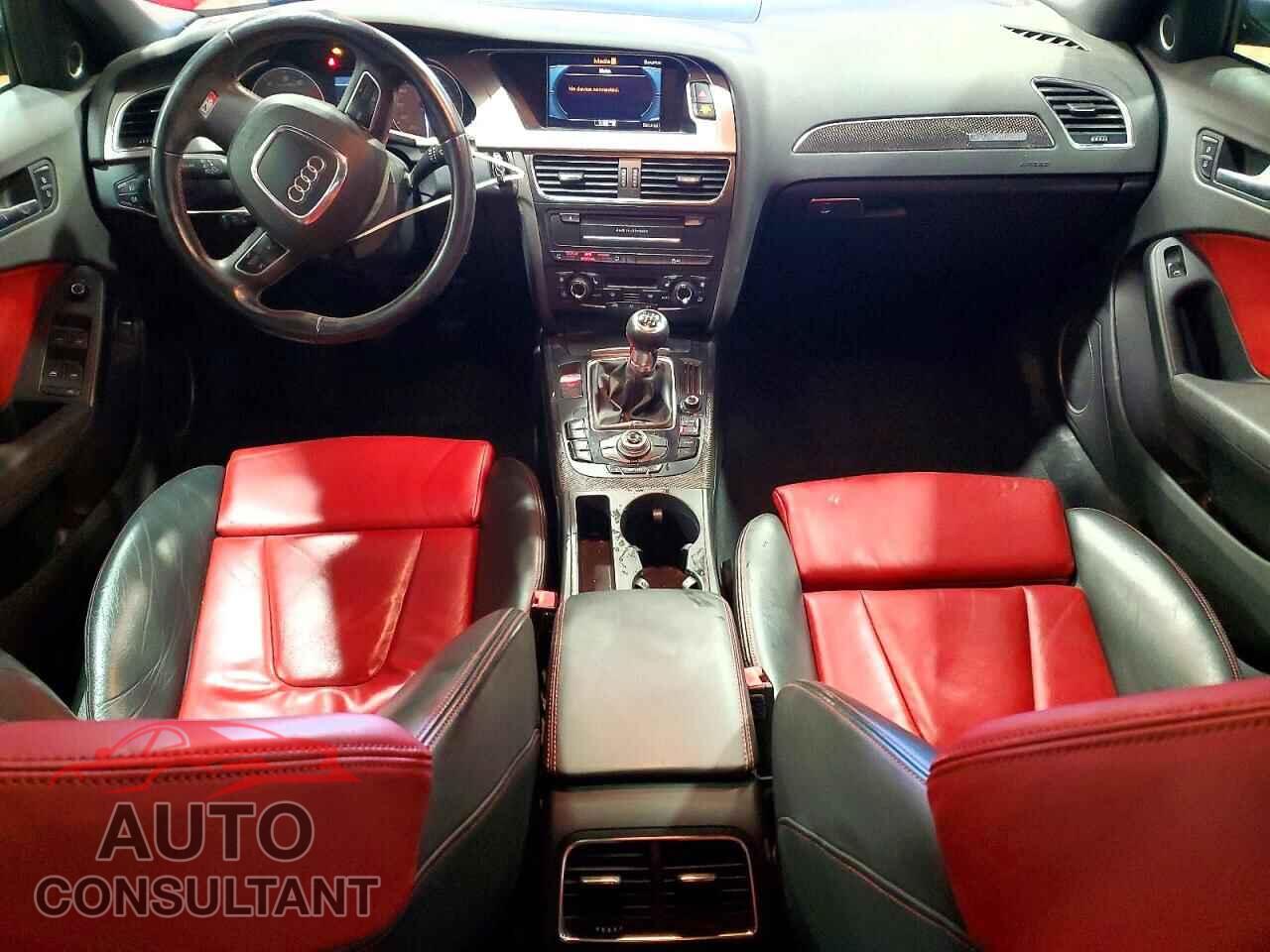 AUDI S4/RS4 2011 - WAUDGAFL8BA044407