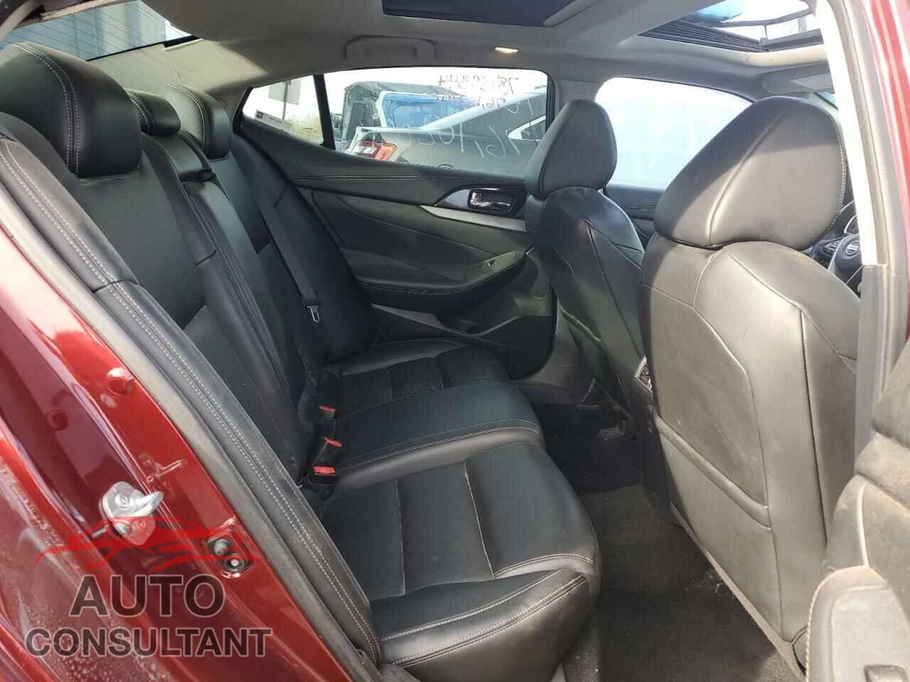 NISSAN MAXIMA 2017 - 1N4AA6AP4HC452114