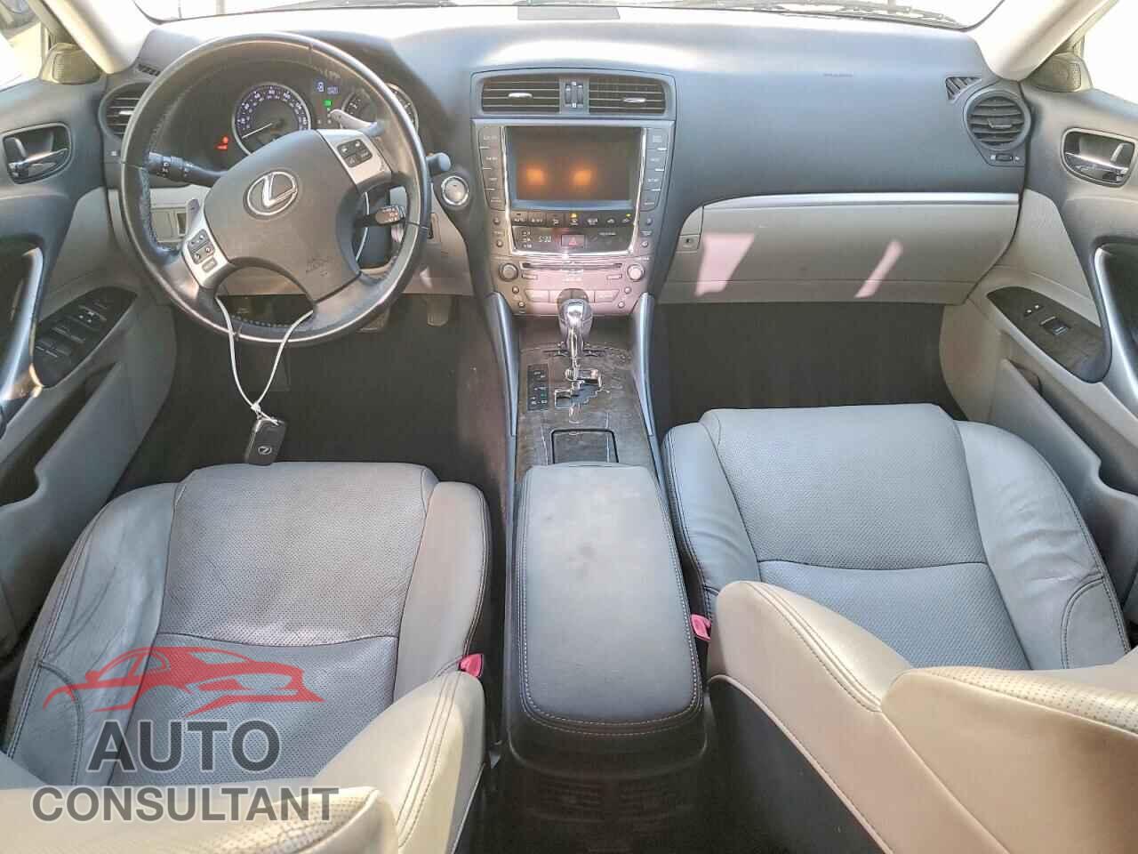 LEXUS IS 2011 - JTHBF5C29B5150050