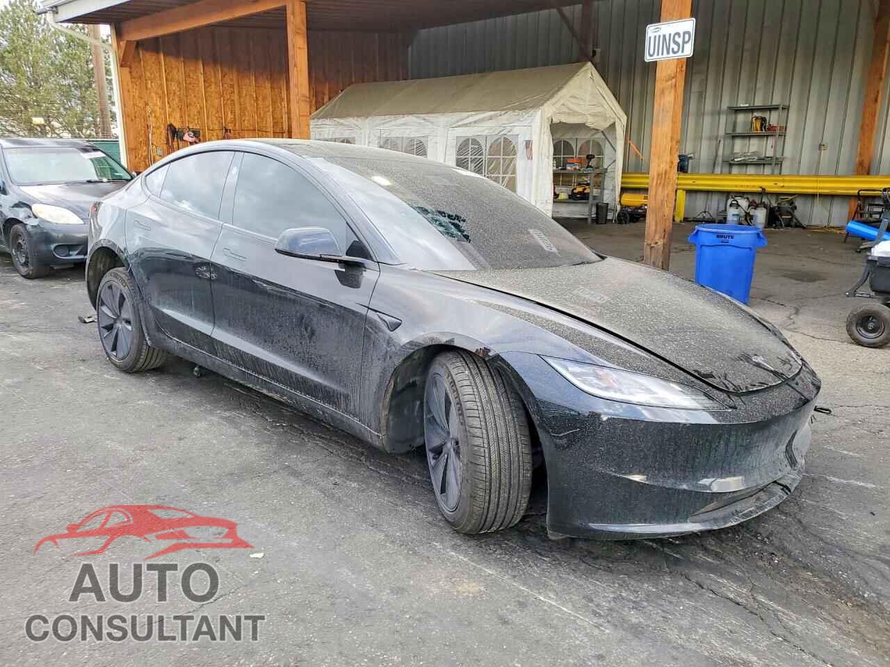 TESLA MODEL 3 2025 - 5YJ3E1EA5SF978293