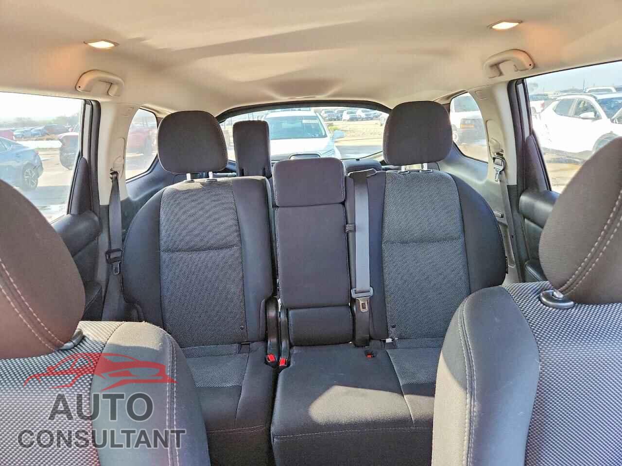NISSAN PATHFINDER 2018 - 5N1DR2MN5JC672950