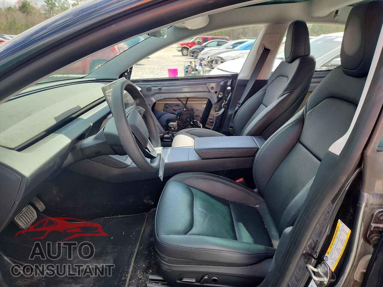 TESLA MODEL 3 2024 - 5YJ3E1EB9RF807050