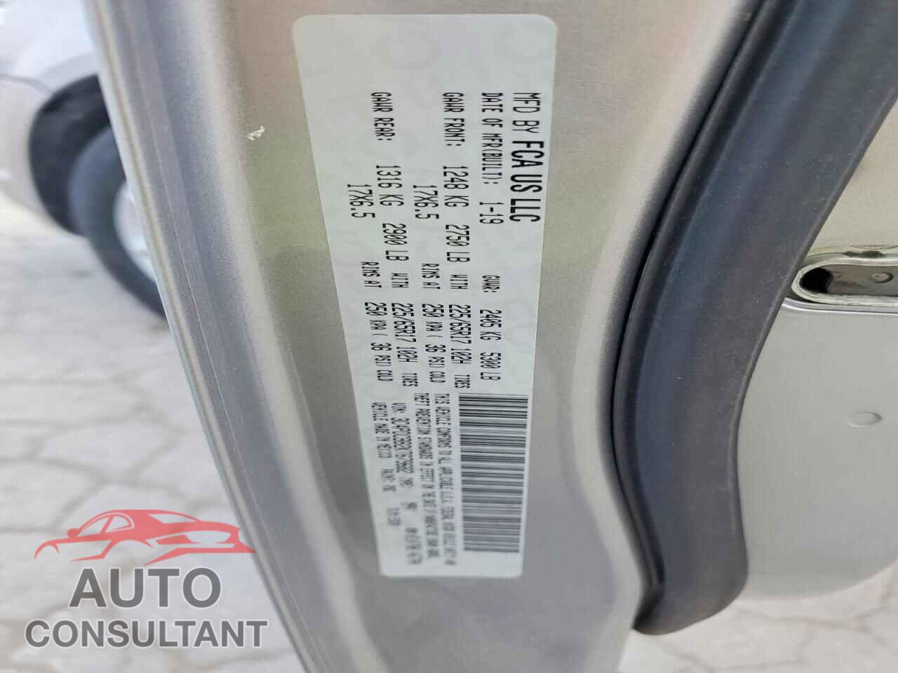 DODGE JOURNEY 2019 - 3C4PDCBB2KT679682