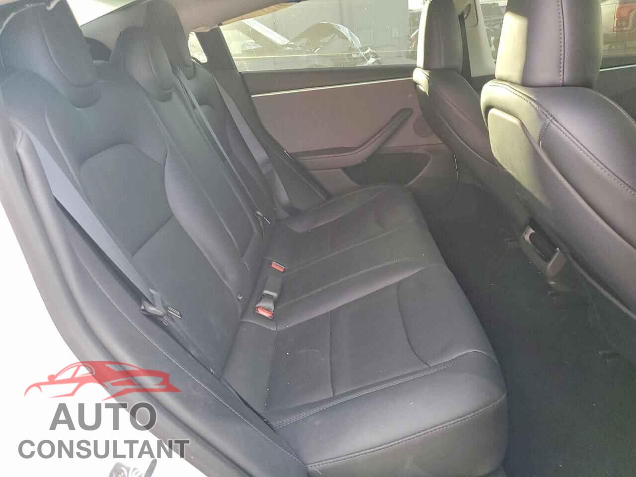 TESLA MODEL 3 2025 - 5YJ3E1EA0SF928997