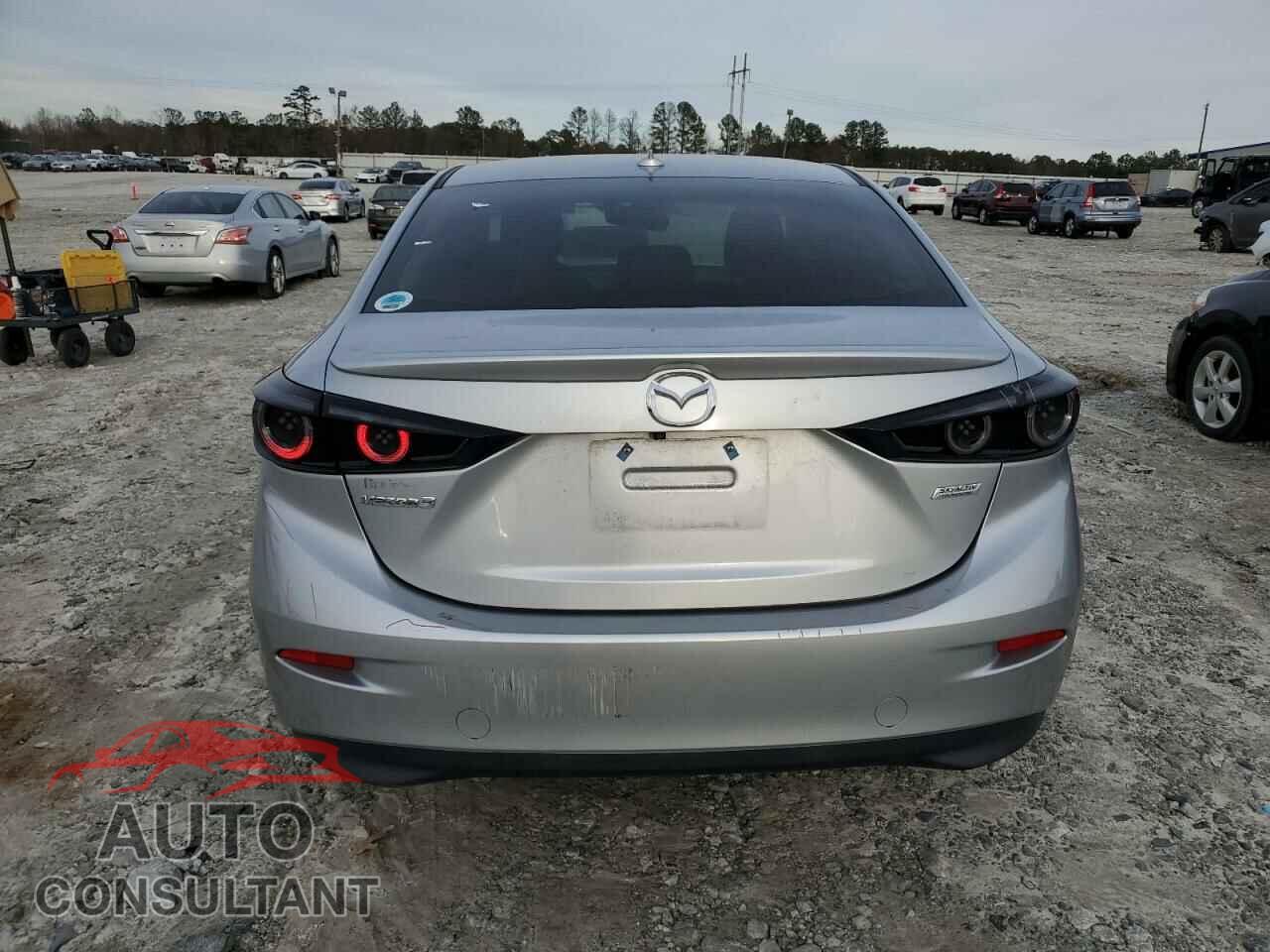MAZDA 3 2018 - 3MZBN1V34JM257533