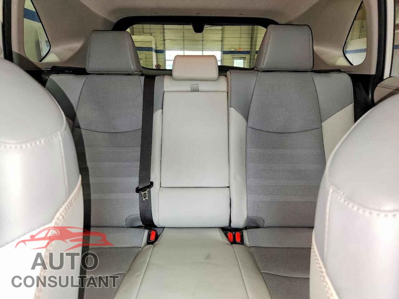 TOYOTA RAV4 2019 - JTMDWRFV1KJ013473