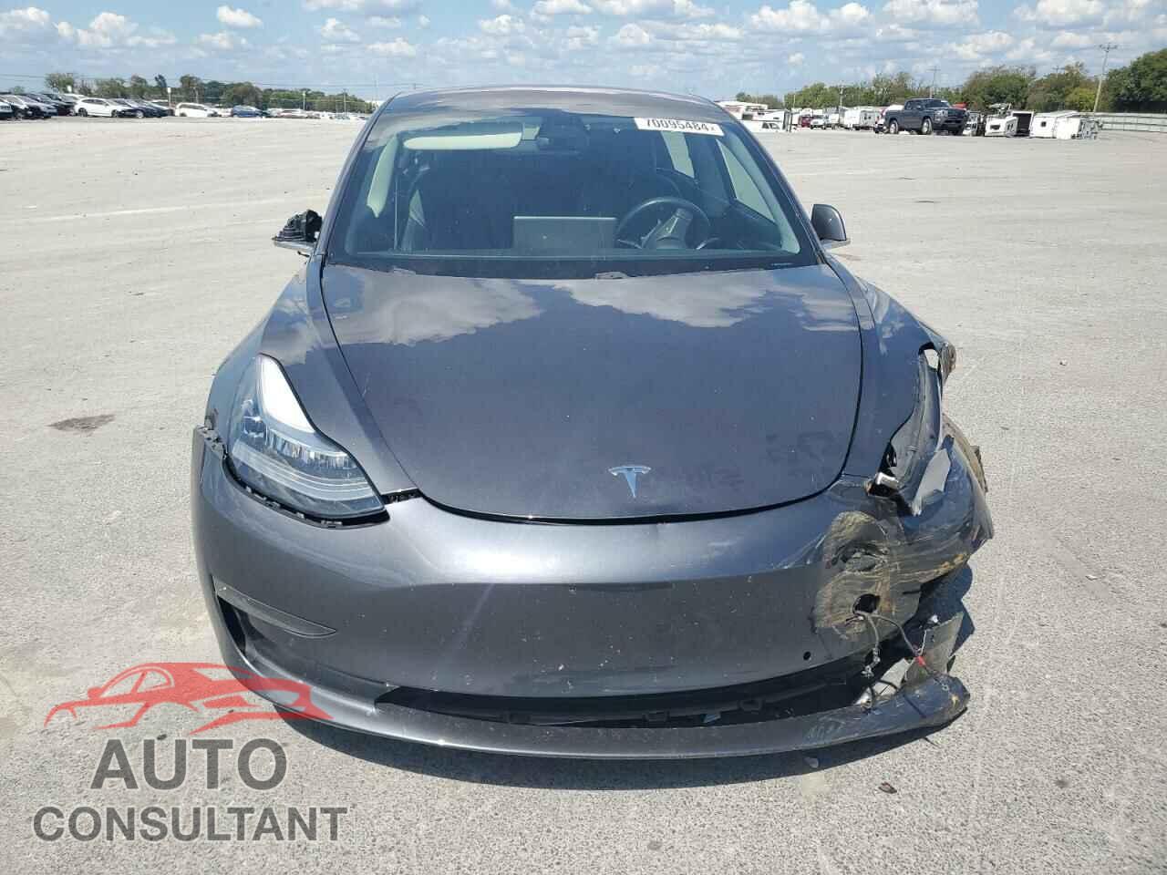TESLA MODEL 3 2018 - 5YJ3E1EA0JF077542