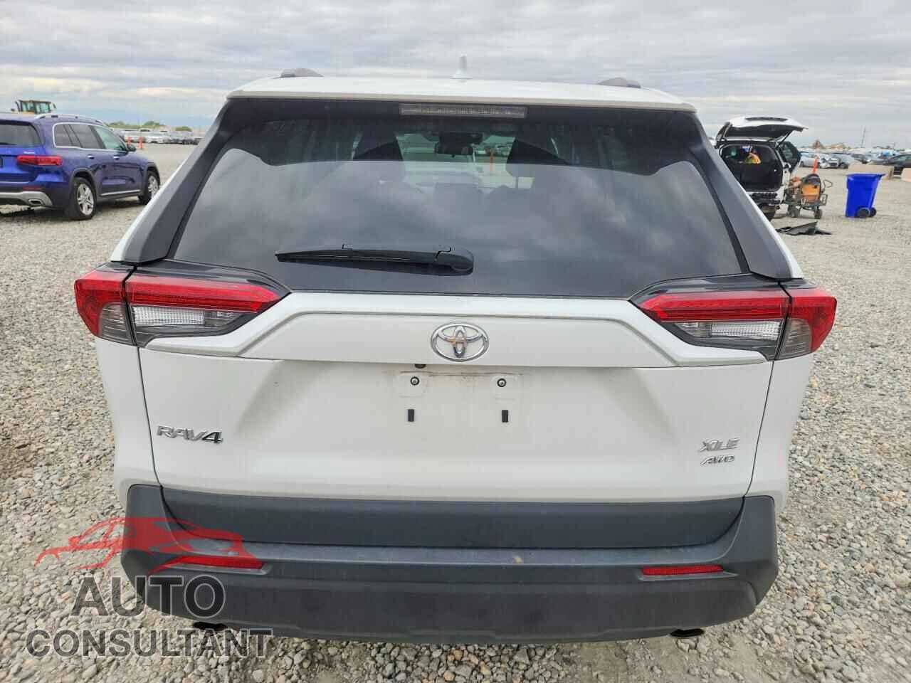 TOYOTA RAV4 2023 - 2T3A1RFV4PW406751