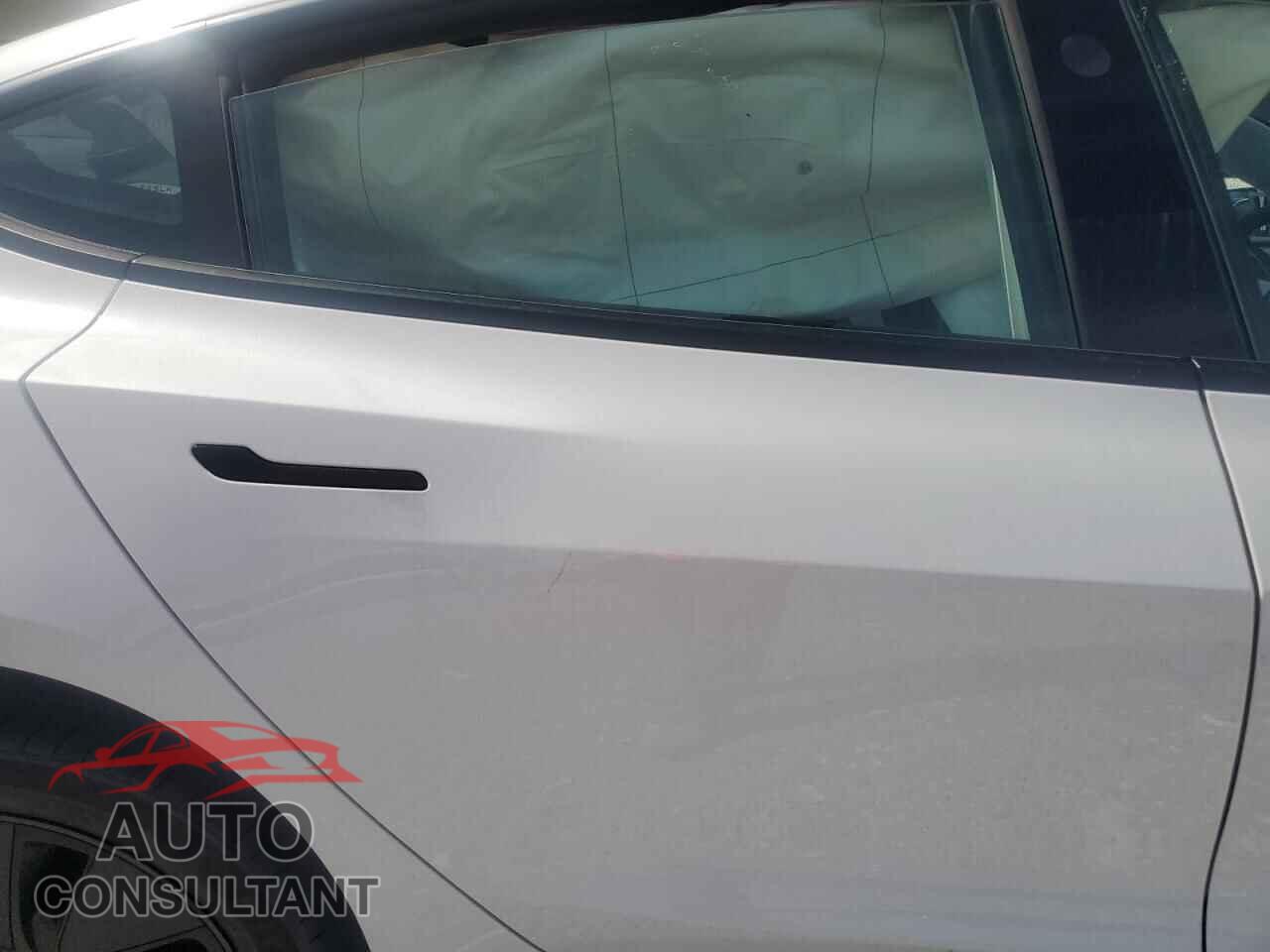 TESLA MODEL 3 2024 - 5YJ3E1EA4RF865767