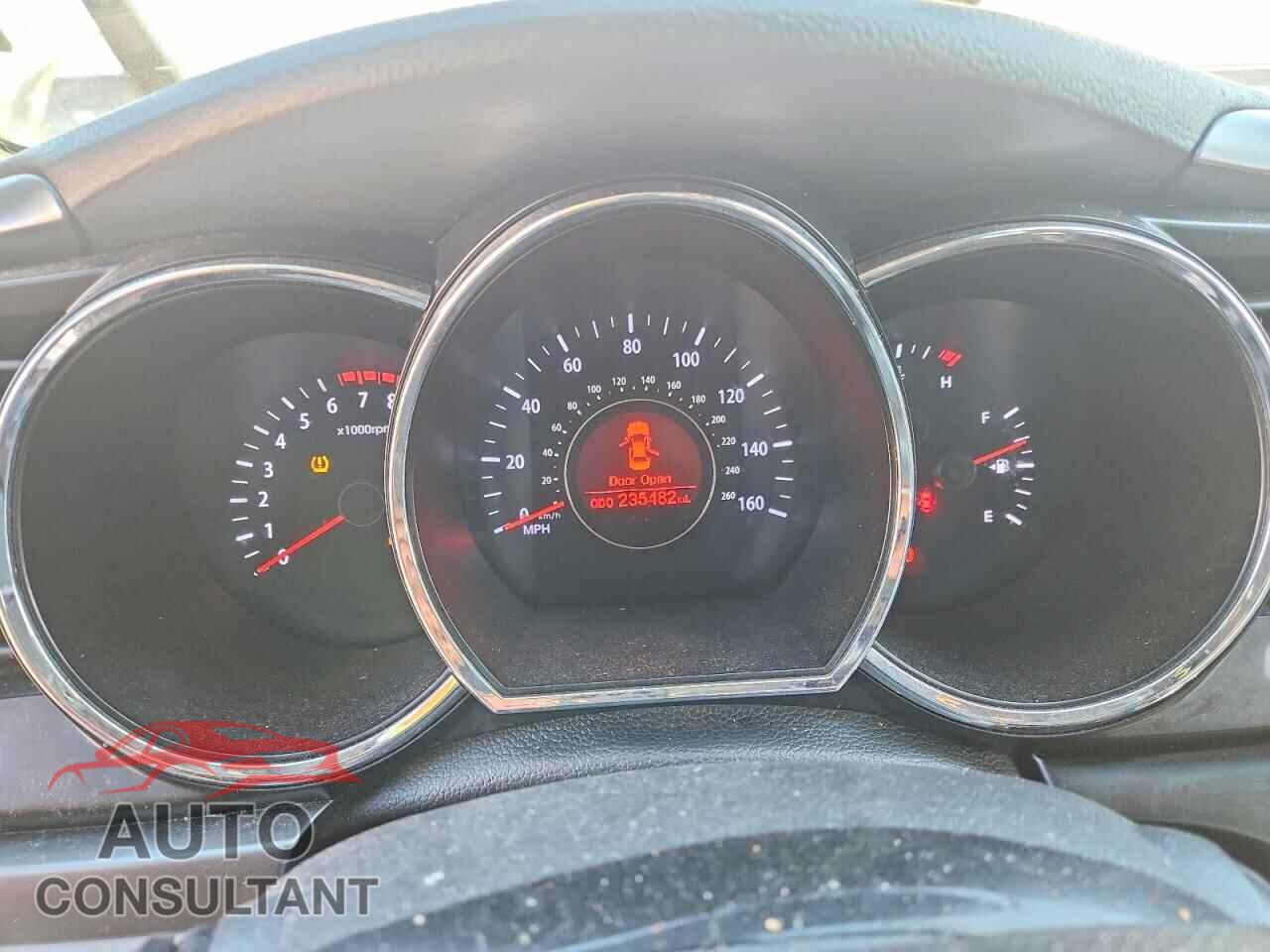 KIA OPTIMA 2011 - KNAGM4A79B5081752