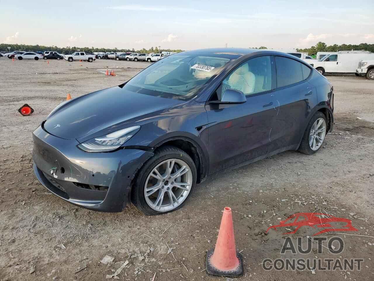 TESLA MODEL Y 2021 - 5YJYGDEE6MF085105