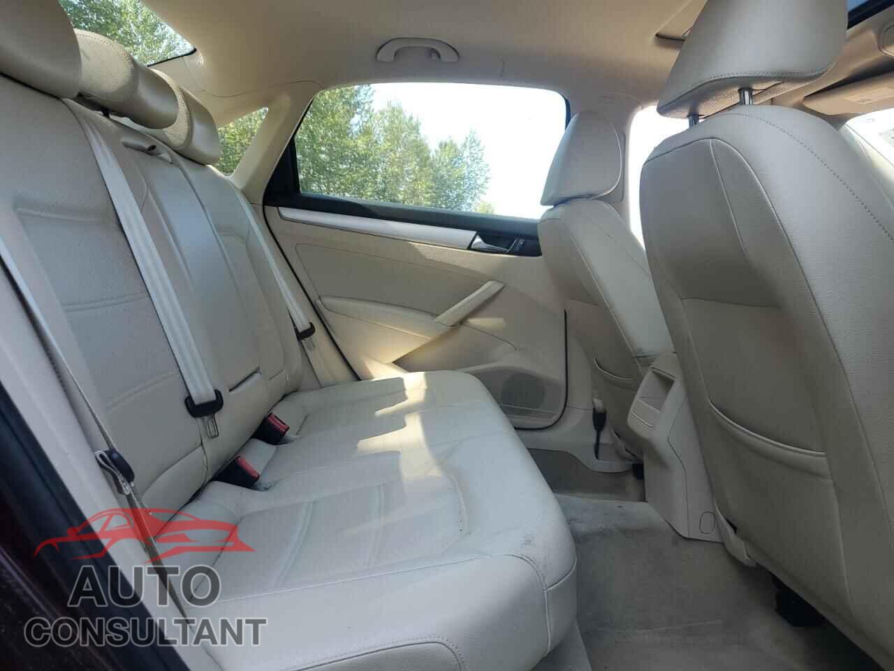 VOLKSWAGEN PASSAT 2012 - 1VWBP7A30CC086559