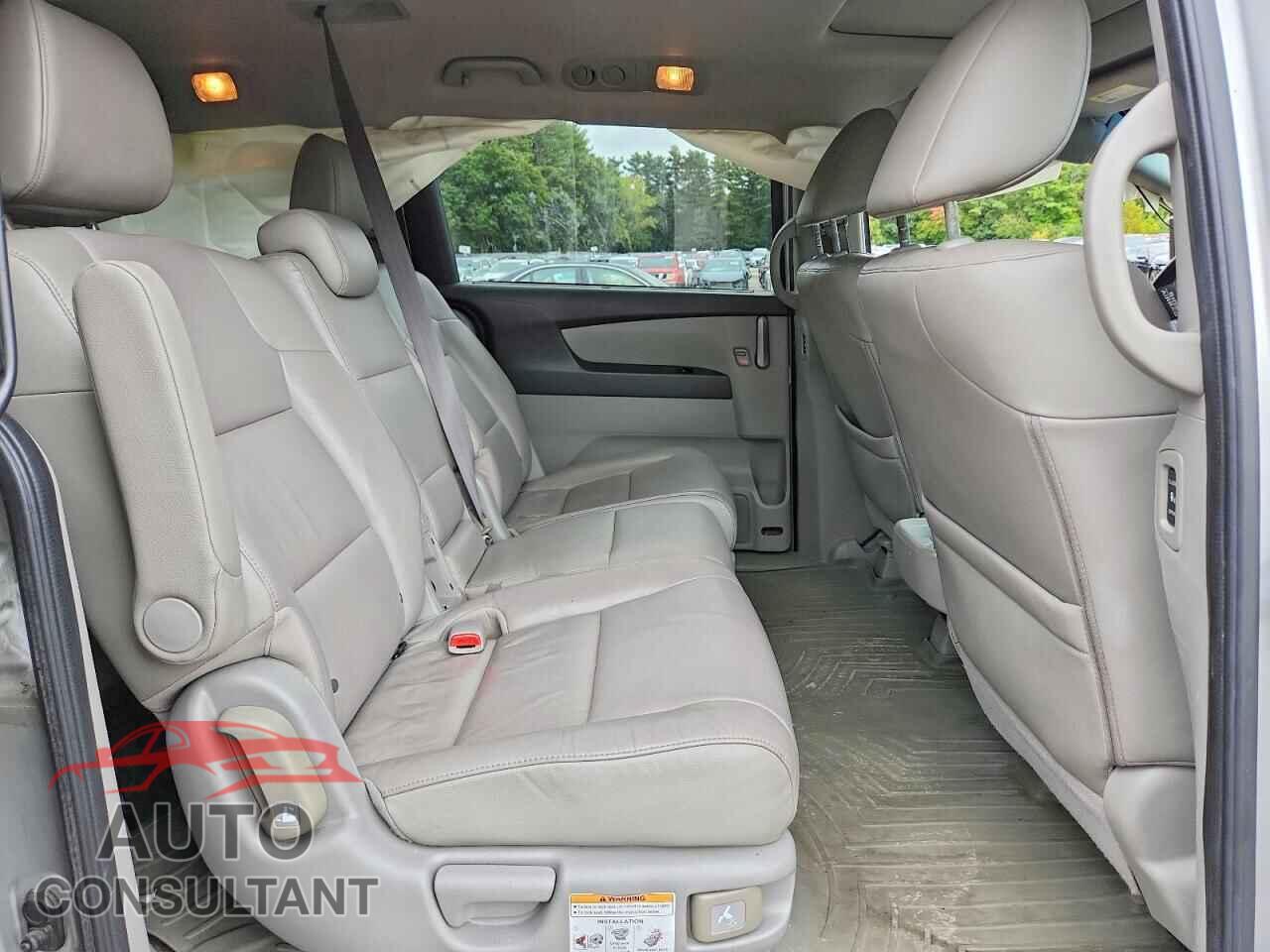 HONDA ODYSSEY 2013 - 5FNRL5H65DB083985