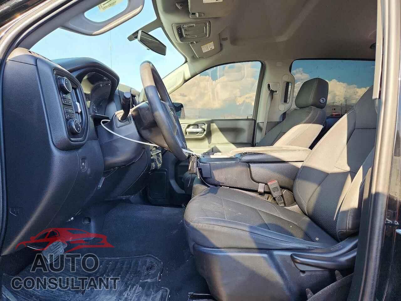 CHEVROLET SILVERADO 2019 - 3GCPYCEF2KG231261