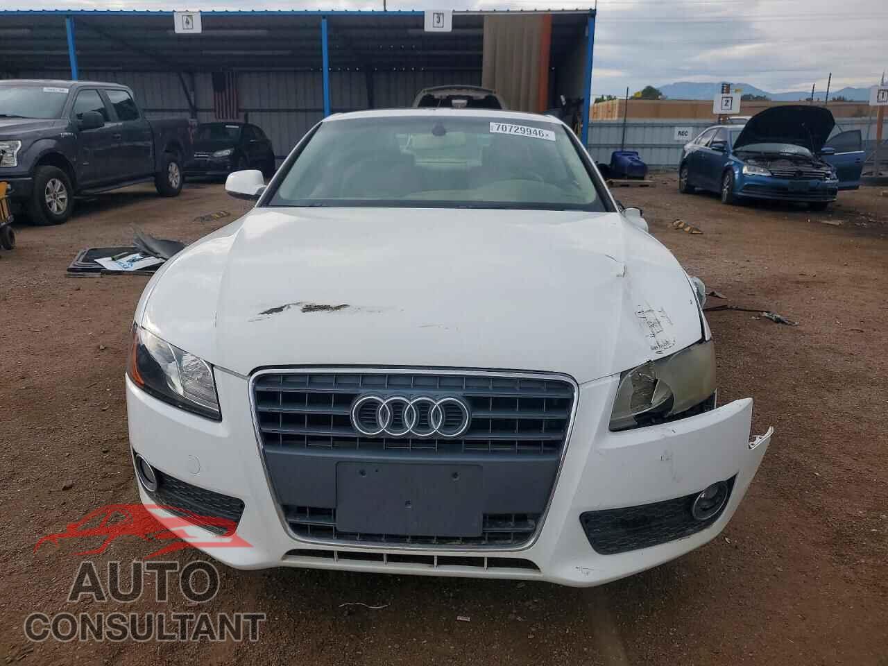 AUDI A5 2012 - WAUCFAFR0CA003192