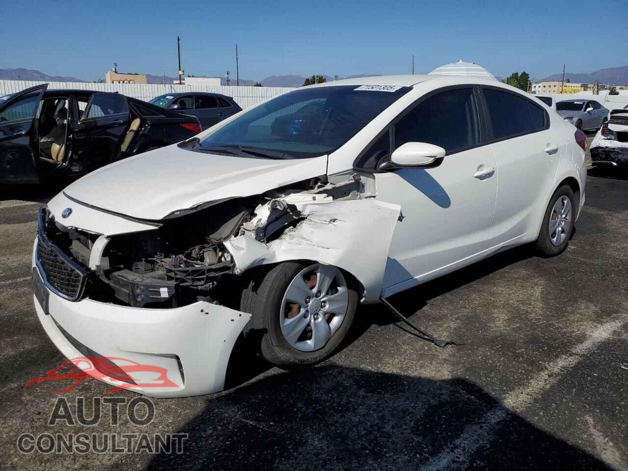 KIA FORTE 2017 - 3KPFK4A70HE012157
