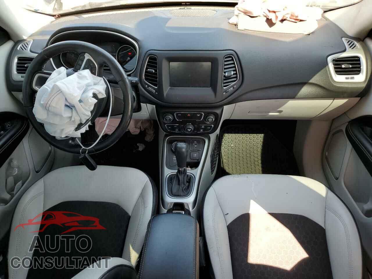 JEEP COMPASS 2020 - 3C4NJDBB2LT117353