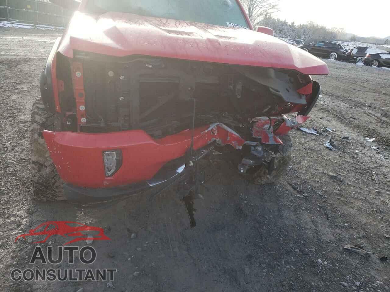 CHEVROLET SILVERADO 2018 - 3GCUKREC6JG168564