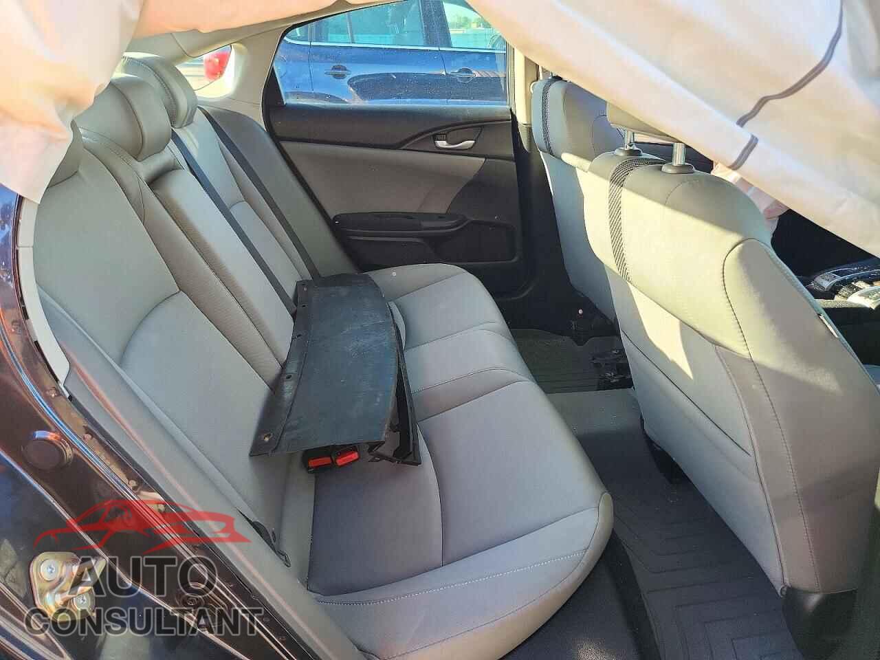 HONDA CIVIC 2017 - 19XFC2F73HE002667