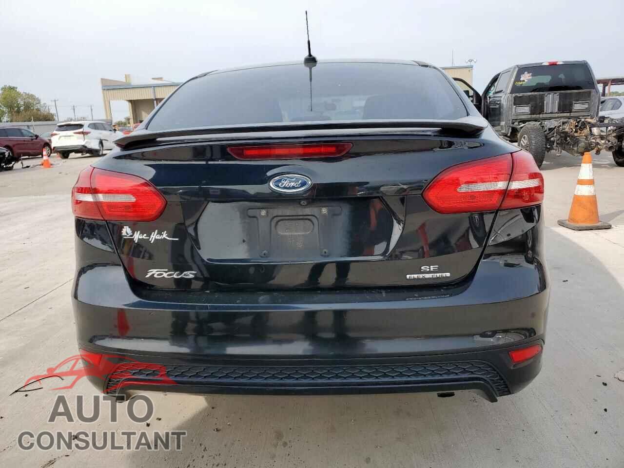 FORD FOCUS 2015 - 1FADP3F27FL218974
