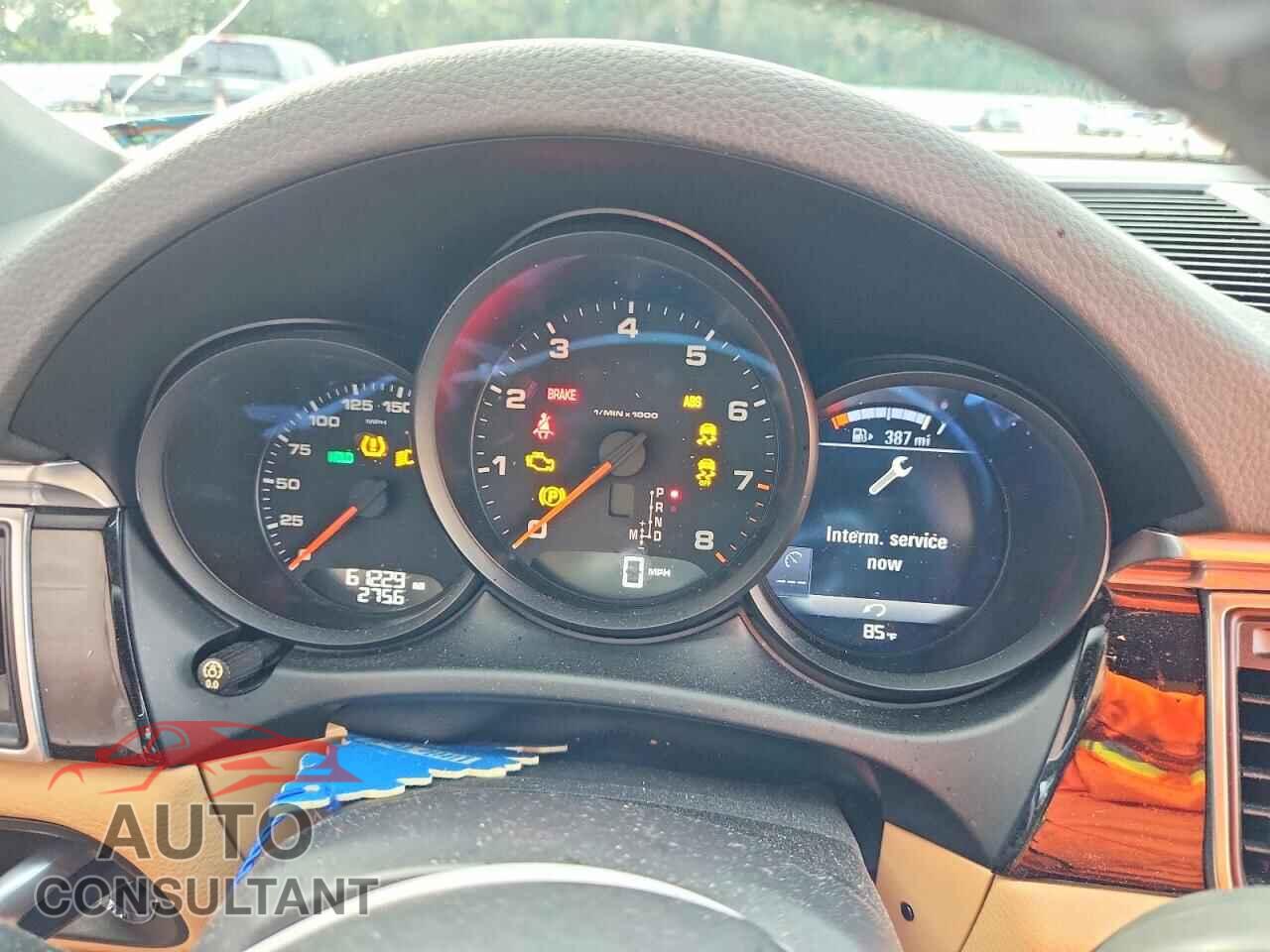 PORSCHE MACAN 2018 - WP1AA2A52JLB09100