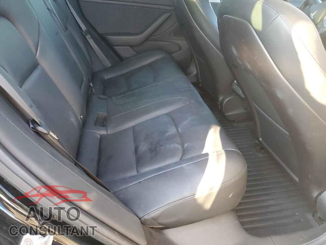 TESLA MODEL 3 2018 - 5YJ3E1EB3JF183718